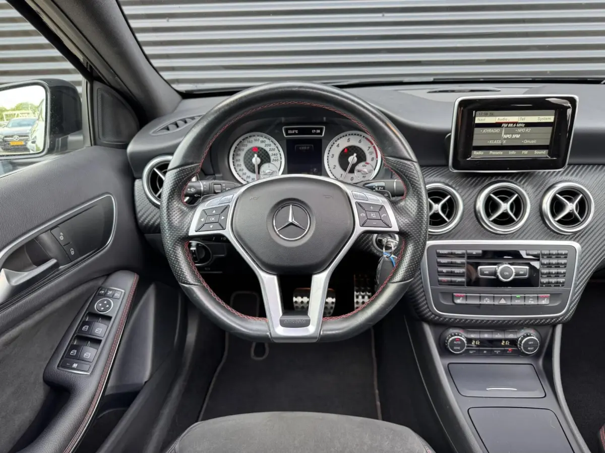 180 Prestige AMG | Pano | Xenon | Stoelverwarming