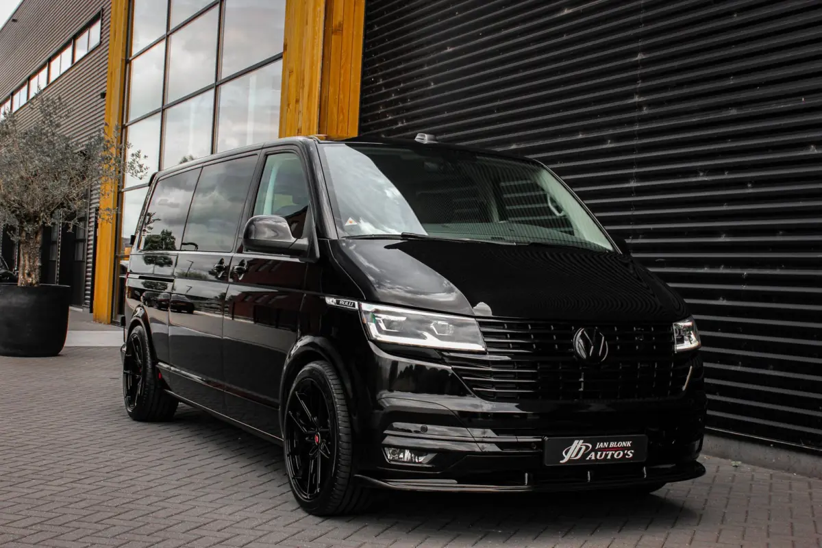2.0 TDI L2H1 204PK BULLI DC DUBBEL CABINE / JB-EDITION / FULL OPTIONS / LEDER BEKLEDING / FULL BLACK /APPLE