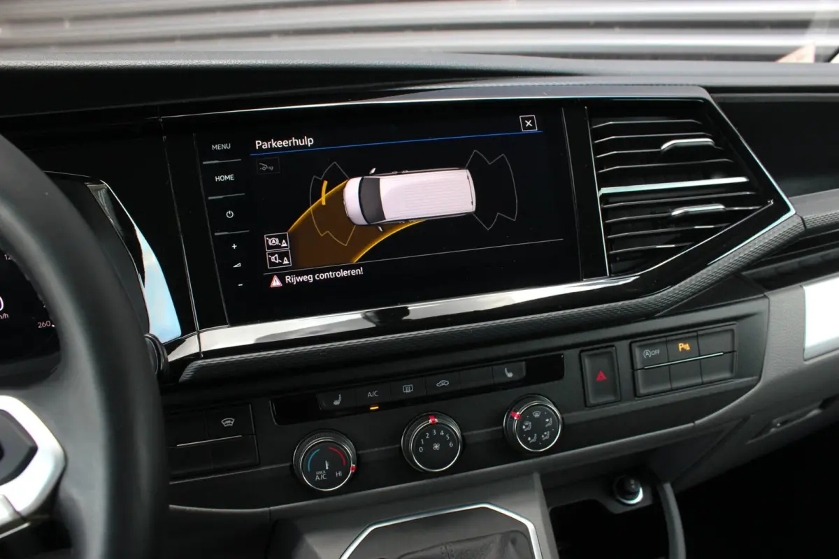 2.0 TDI L2H1 204PK BULLI DC DUBBEL CABINE / JB-EDITION / FULL OPTIONS / LEDER BEKLEDING / FULL BLACK /APPLE