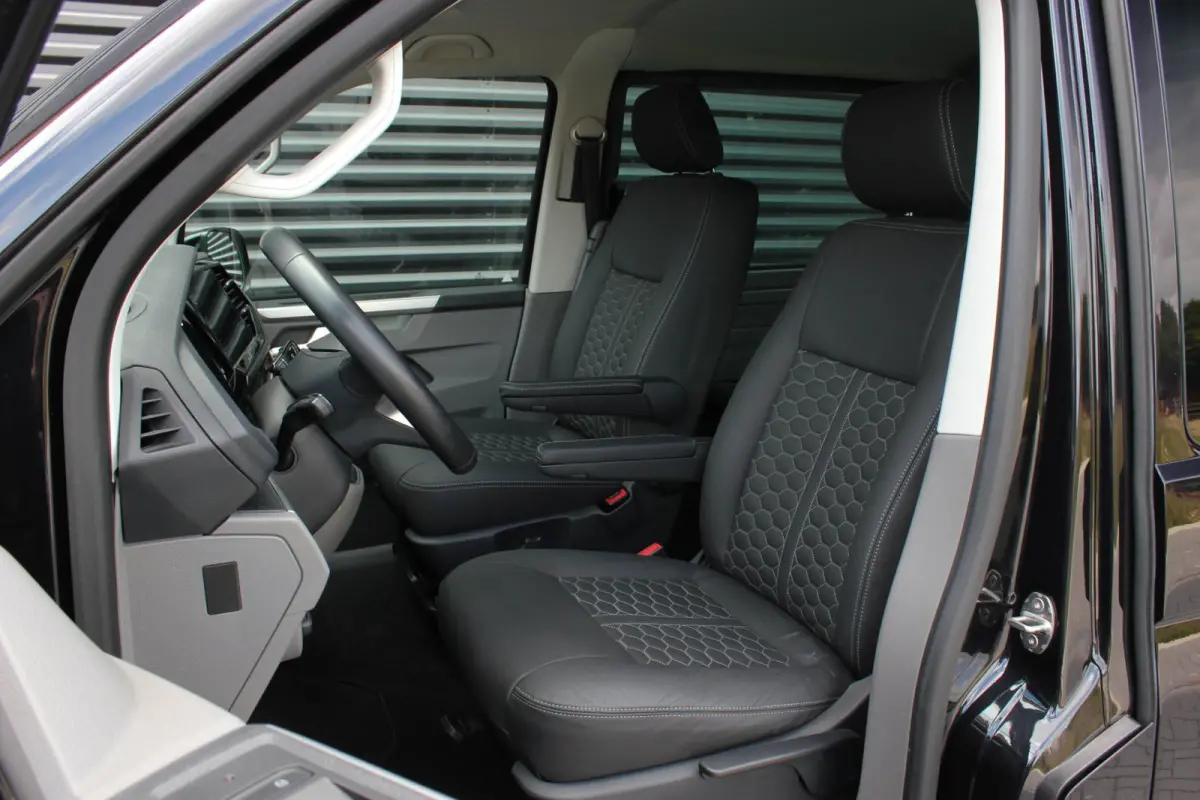 2.0 TDI L2H1 204PK BULLI DC DUBBEL CABINE / JB-EDITION / FULL OPTIONS / LEDER BEKLEDING / FULL BLACK /APPLE