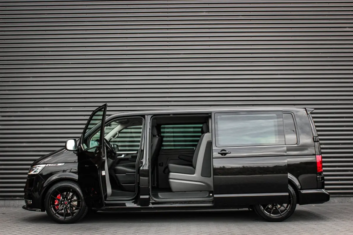 2.0 TDI L2H1 204PK BULLI DC DUBBEL CABINE / JB-EDITION / FULL OPTIONS / LEDER BEKLEDING / FULL BLACK /APPLE