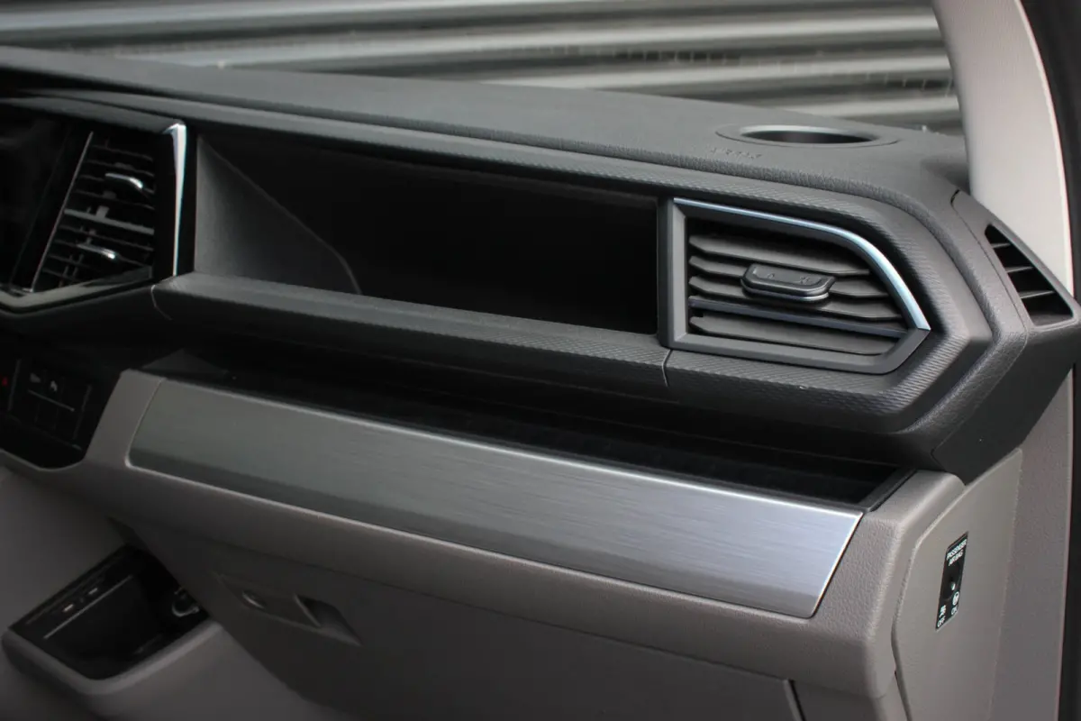2.0 TDI L2H1 204PK BULLI DC DUBBEL CABINE / JB-EDITION / FULL OPTIONS / LEDER BEKLEDING / FULL BLACK /APPLE