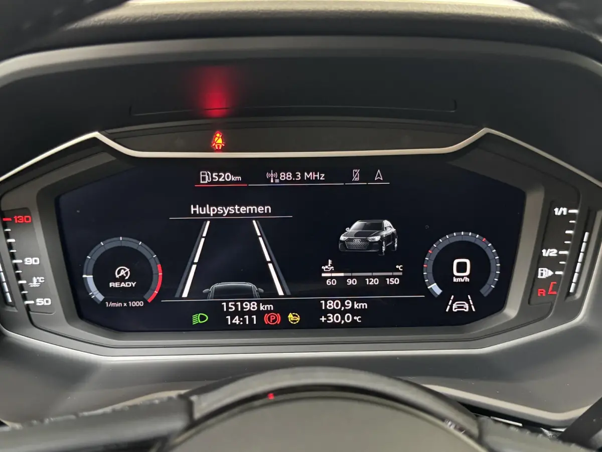 30 TFSI 110pk Pro Line Navigatie MMi plus Airco Cruise control Instap verlichting Sportstoelen Lichtmetalen velgen