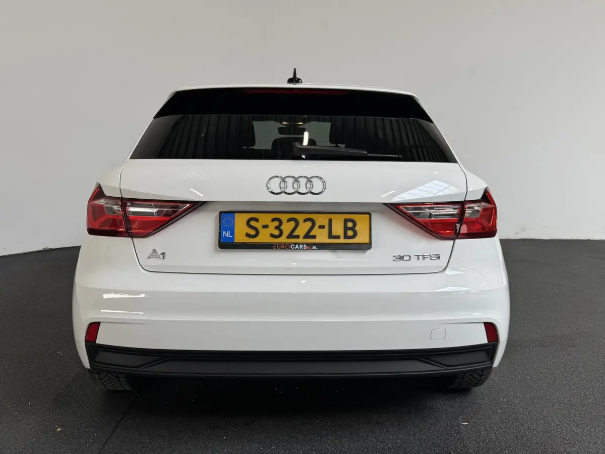 30 TFSI 110pk Pro Line Navigatie MMi plus Airco Cruise control Instap verlichting Sportstoelen Lichtmetalen velgen