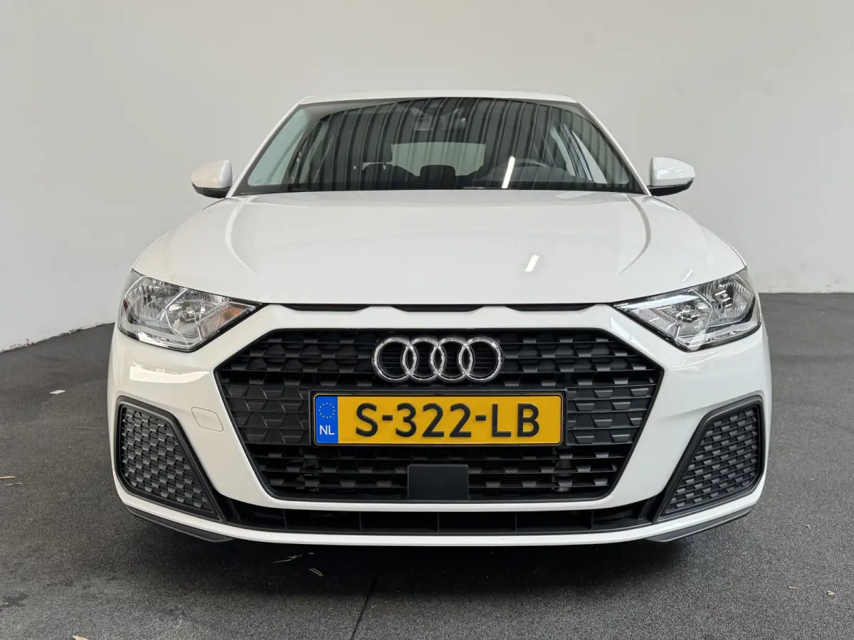 30 TFSI 110pk Pro Line Navigatie MMi plus Airco Cruise control Instap verlichting Sportstoelen Lichtmetalen velgen