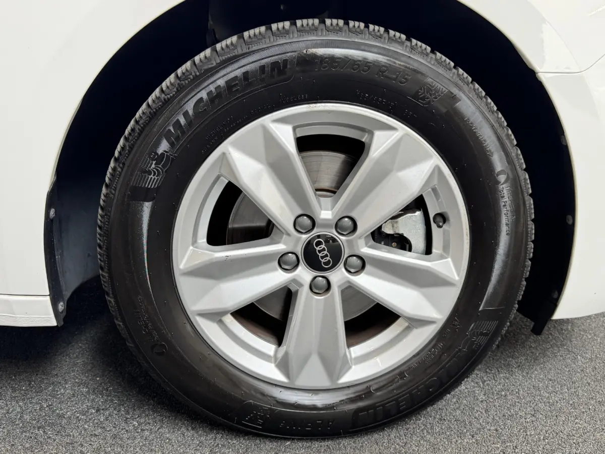 30 TFSI 110pk Pro Line Navigatie MMi plus Airco Cruise control Instap verlichting Sportstoelen Lichtmetalen velgen