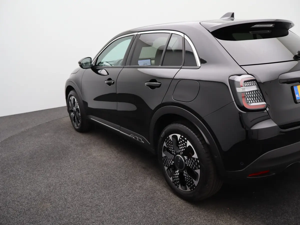 La Prima 54 kWh | SOH 98% | Keyless | Dodehoekdetectie | Navi | Stoelverwarming | 18"LMV | Camera | Cruise | Clima | Carplay |