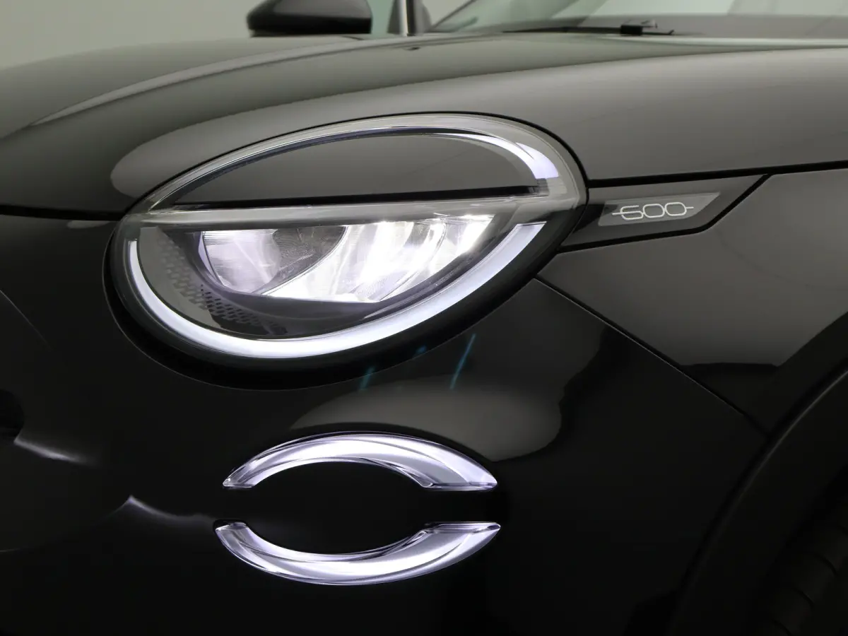 La Prima 54 kWh | SOH 98% | Keyless | Dodehoekdetectie | Navi | Stoelverwarming | 18"LMV | Camera | Cruise | Clima | Carplay |