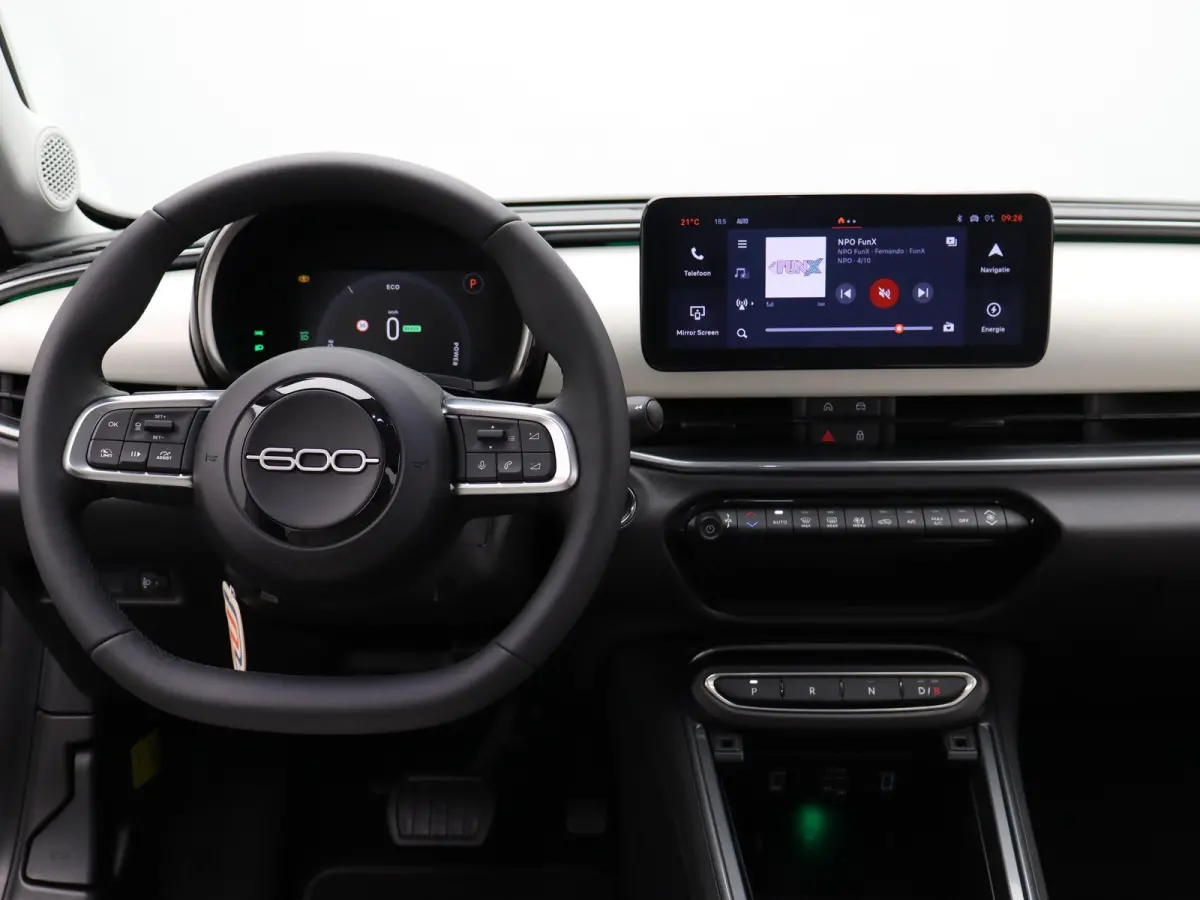 La Prima 54 kWh | SOH 98% | Keyless | Dodehoekdetectie | Navi | Stoelverwarming | 18"LMV | Camera | Cruise | Clima | Carplay |