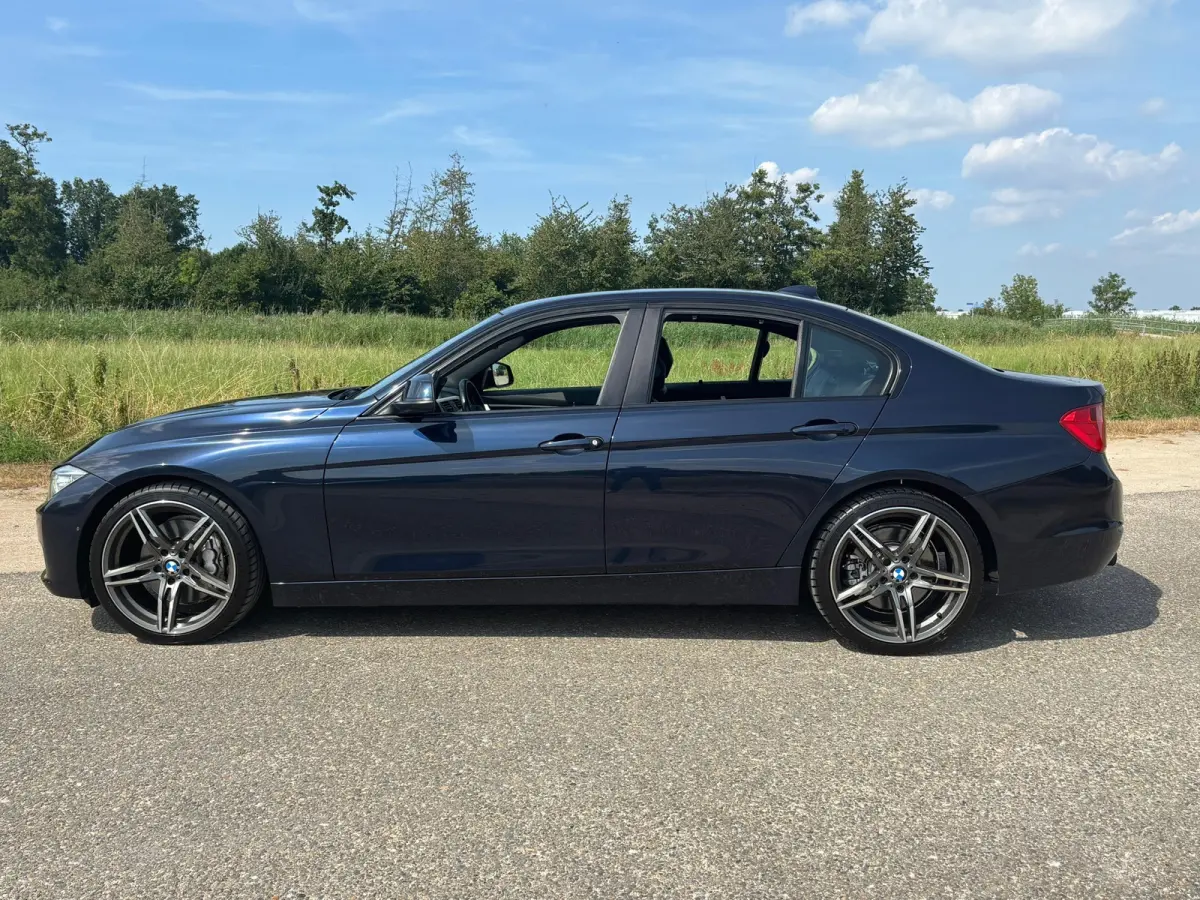 335i High Executive Aut/Leder/Navi Head up/