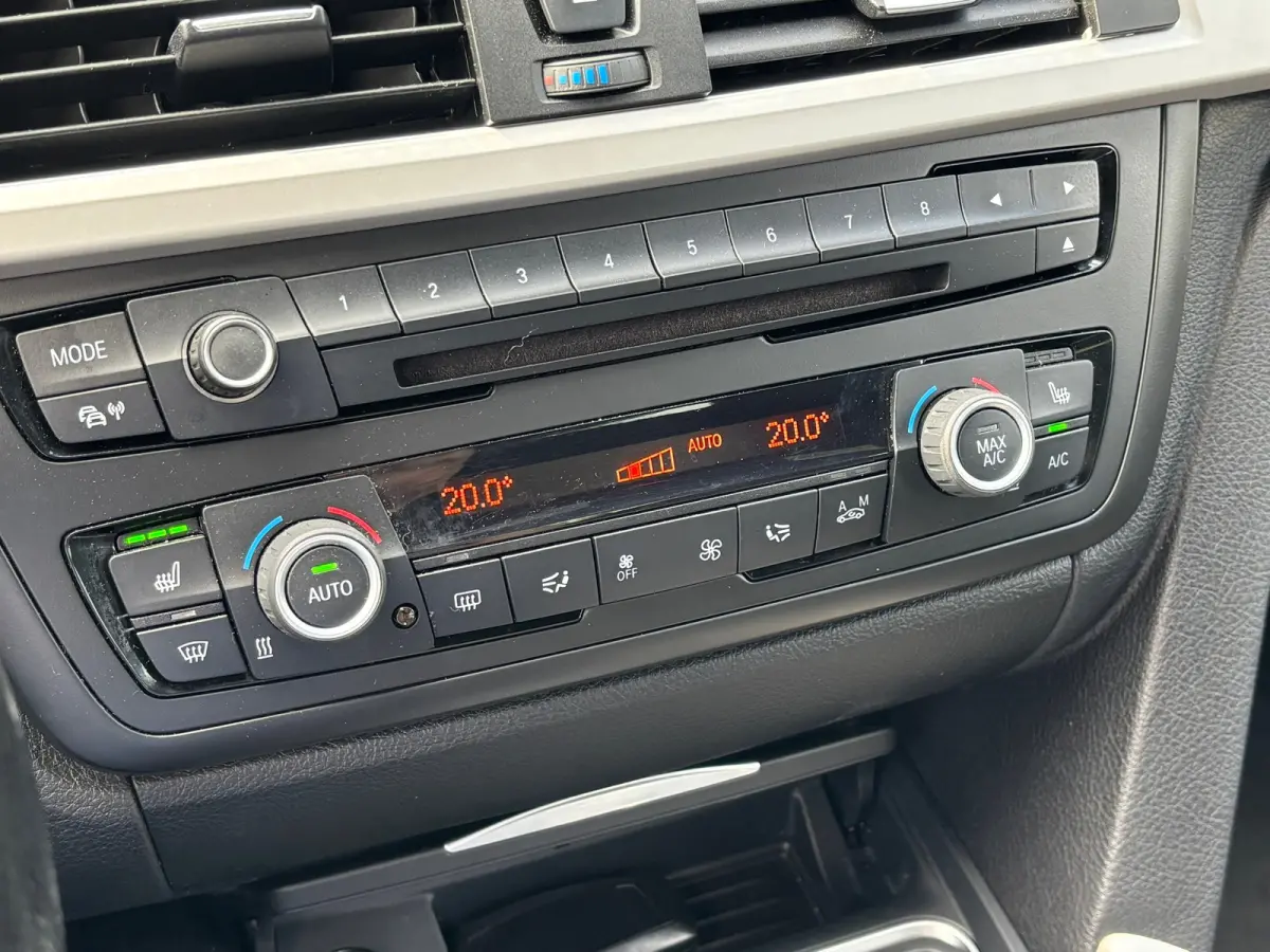 335i High Executive Aut/Leder/Navi Head up/