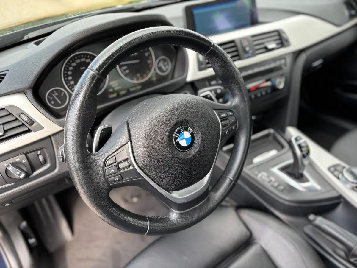 335i High Executive Aut/Leder/Navi Head up/