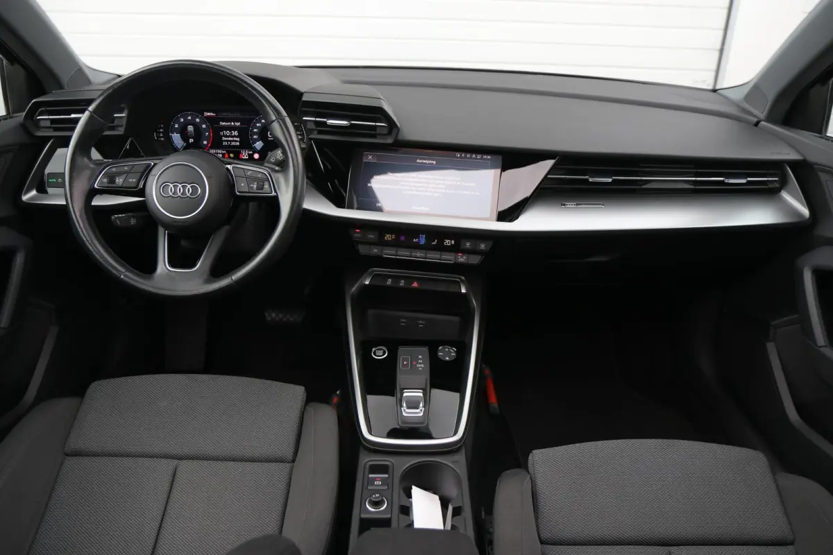 30 TFSI 110pk S-tronic Business edition | Panoramadak | Apple Carplay/Android Auto | Cruise Control