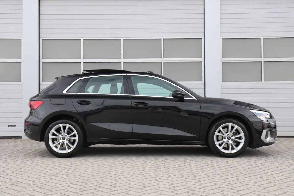 30 TFSI 110pk S-tronic Business edition | Panoramadak | Apple Carplay/Android Auto | Cruise Control