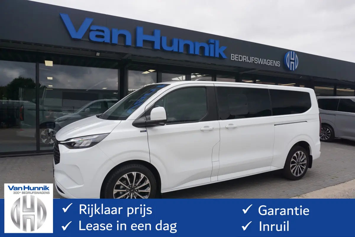 Tourneo 340L 2.5 PHEV 233PK Titanium X PRIJS INCL. BPM Leder, 19" LM, B&O, Pano, Elec. Schuifdeur, Trekhaak!! NR. TR19