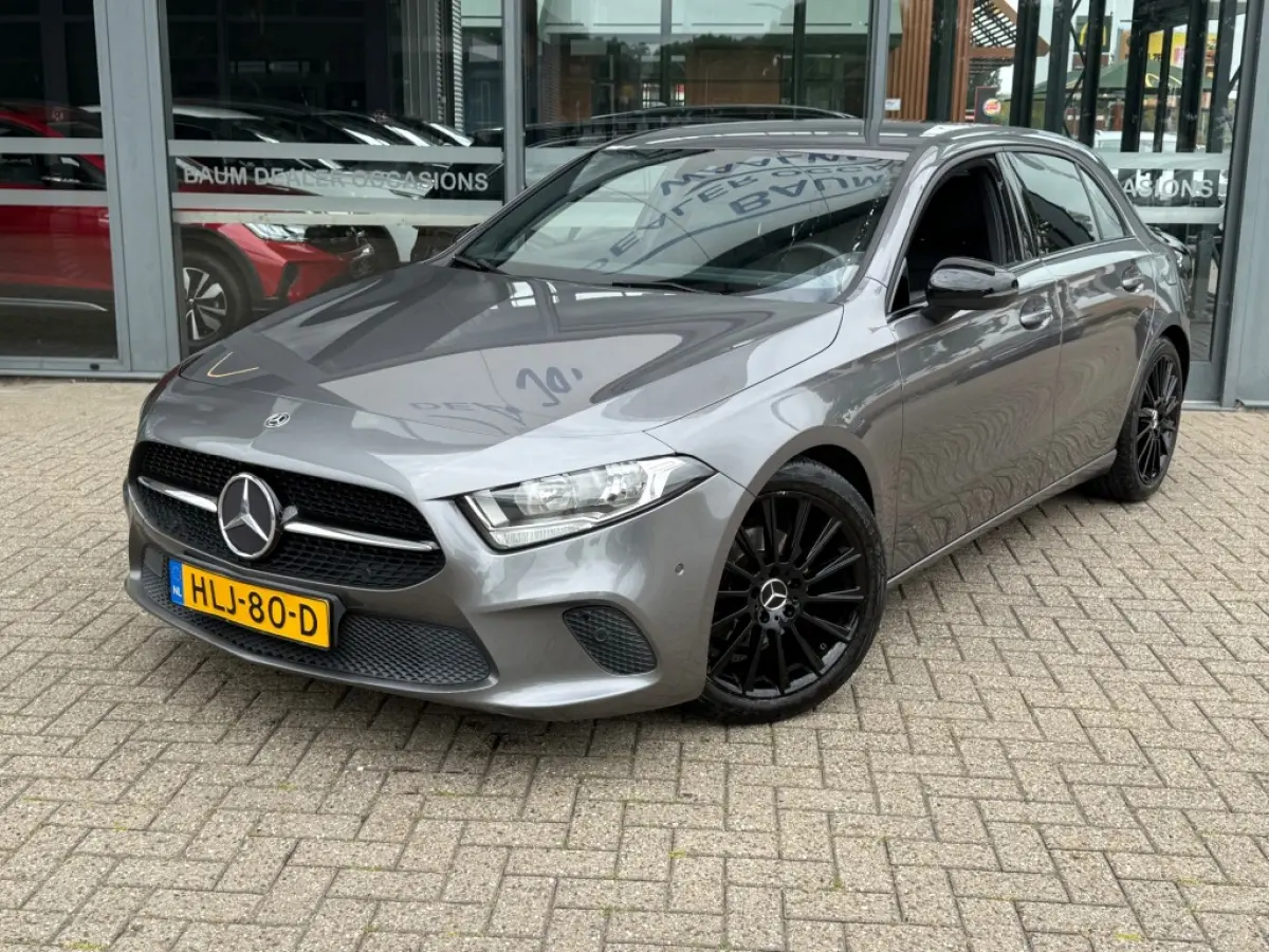 180 BUSINESS SPORT AIRCO NAVI PDC-CAMERA