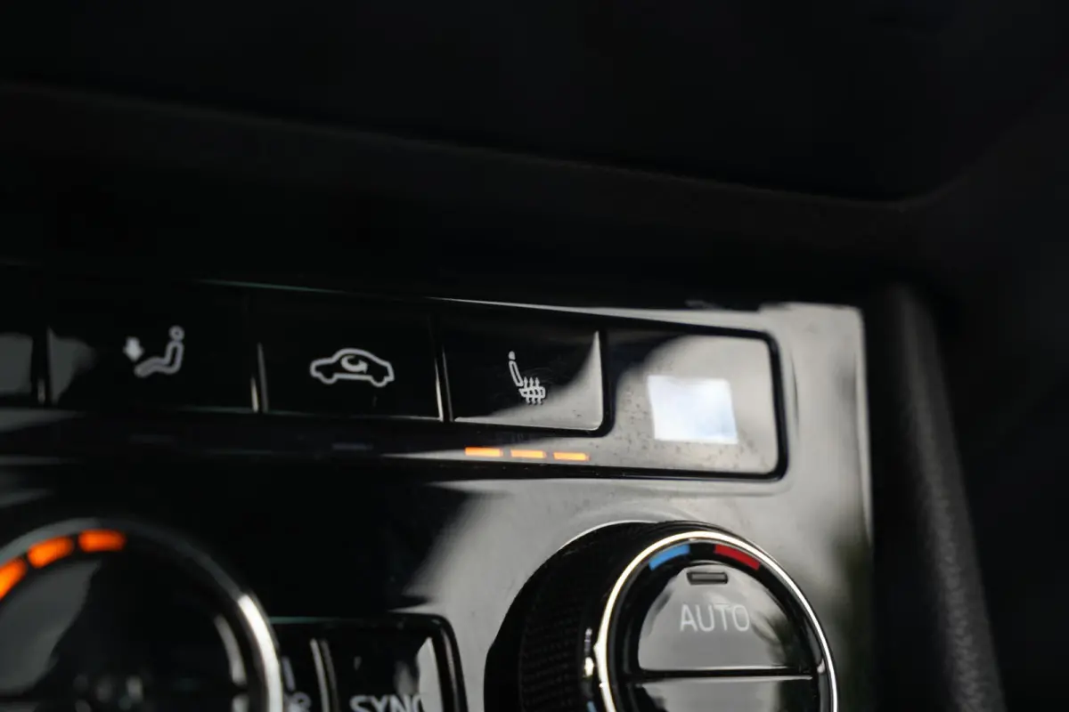 1.4 iV Sportline Panoramadak Canton 360 Camera Keyless Dab+ Side Assist Leder Alcantara Stoelverwarming