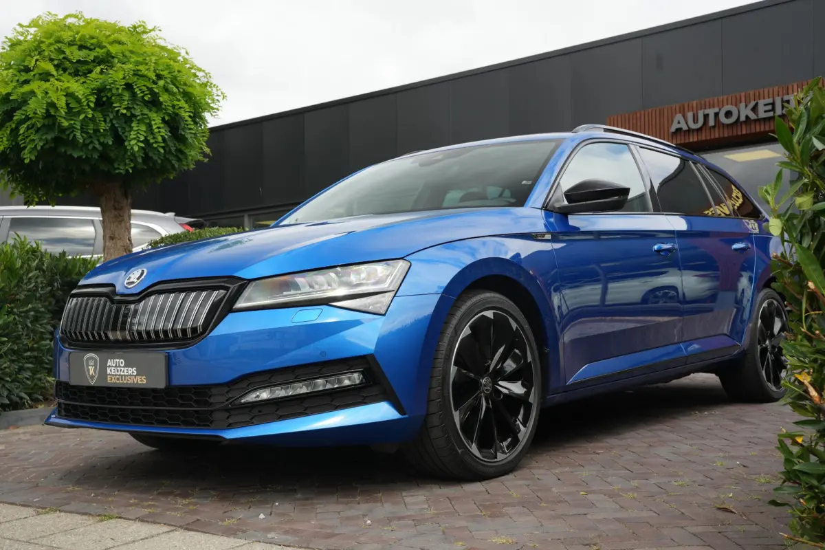 1.4 iV Sportline Panoramadak Canton 360 Camera Keyless Dab+ Side Assist Leder Alcantara Stoelverwarming