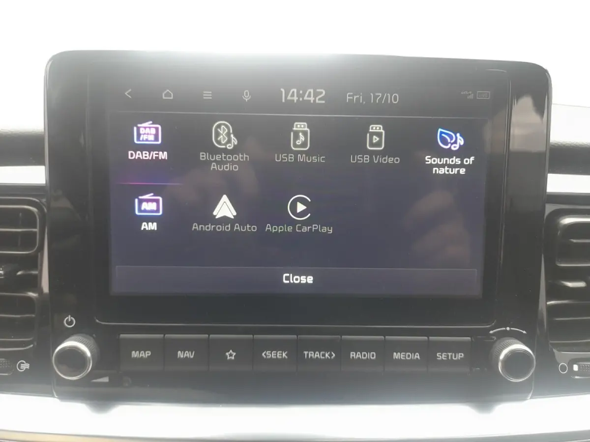 1.0 T-GDi MHEV DynamicPlusLine | Cruise Control Adaptief |Camera | Carplay | LM Velgen 16" | Fabrieksgarantie t/m 12-10-2031 + 3x 1 jaar* | NAP