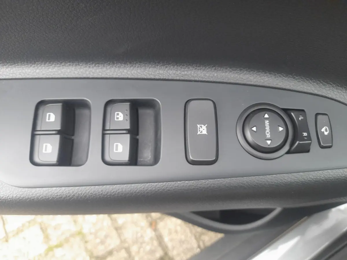 1.0 T-GDi MHEV DynamicPlusLine | Cruise Control Adaptief |Camera | Carplay | LM Velgen 16" | Fabrieksgarantie t/m 12-10-2031 + 3x 1 jaar* | NAP