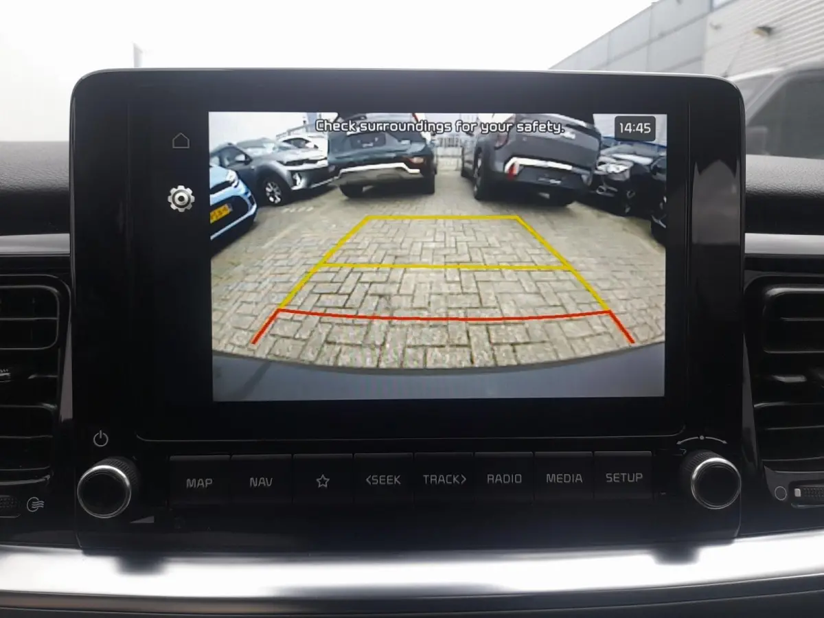 1.0 T-GDi MHEV DynamicPlusLine | Cruise Control Adaptief |Camera | Carplay | LM Velgen 16" | Fabrieksgarantie t/m 12-10-2031 + 3x 1 jaar* | NAP