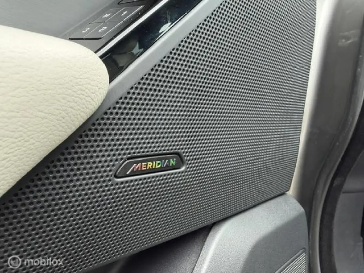 2.0 I4 Turbo AWD HSE R-Dynamic