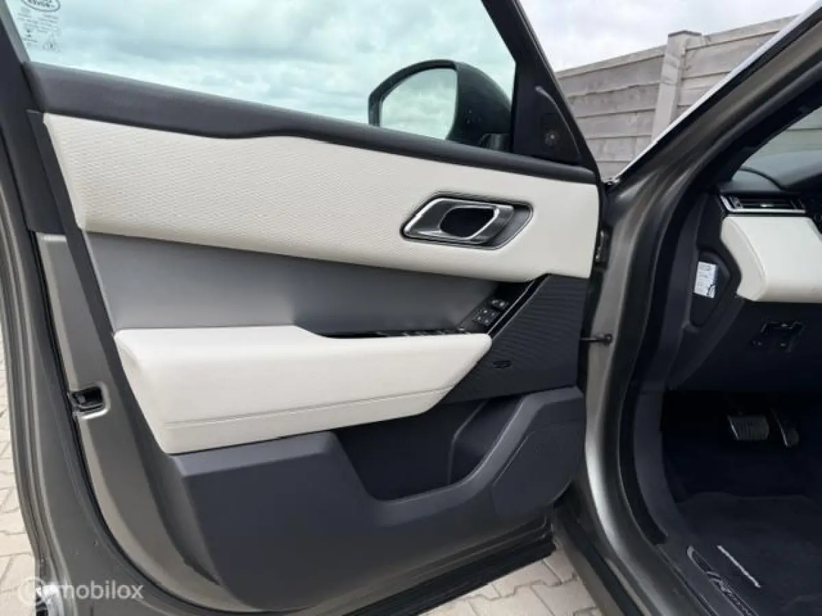 2.0 I4 Turbo AWD HSE R-Dynamic