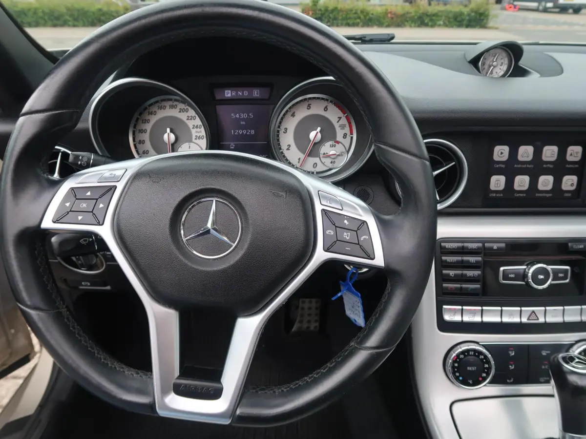 200 Aut MAGIC SKY-PANORAMADAK|CARPLAY|VLEUGELDEUREN|AIRSCARF|AIRCO|BLUETOOTH
