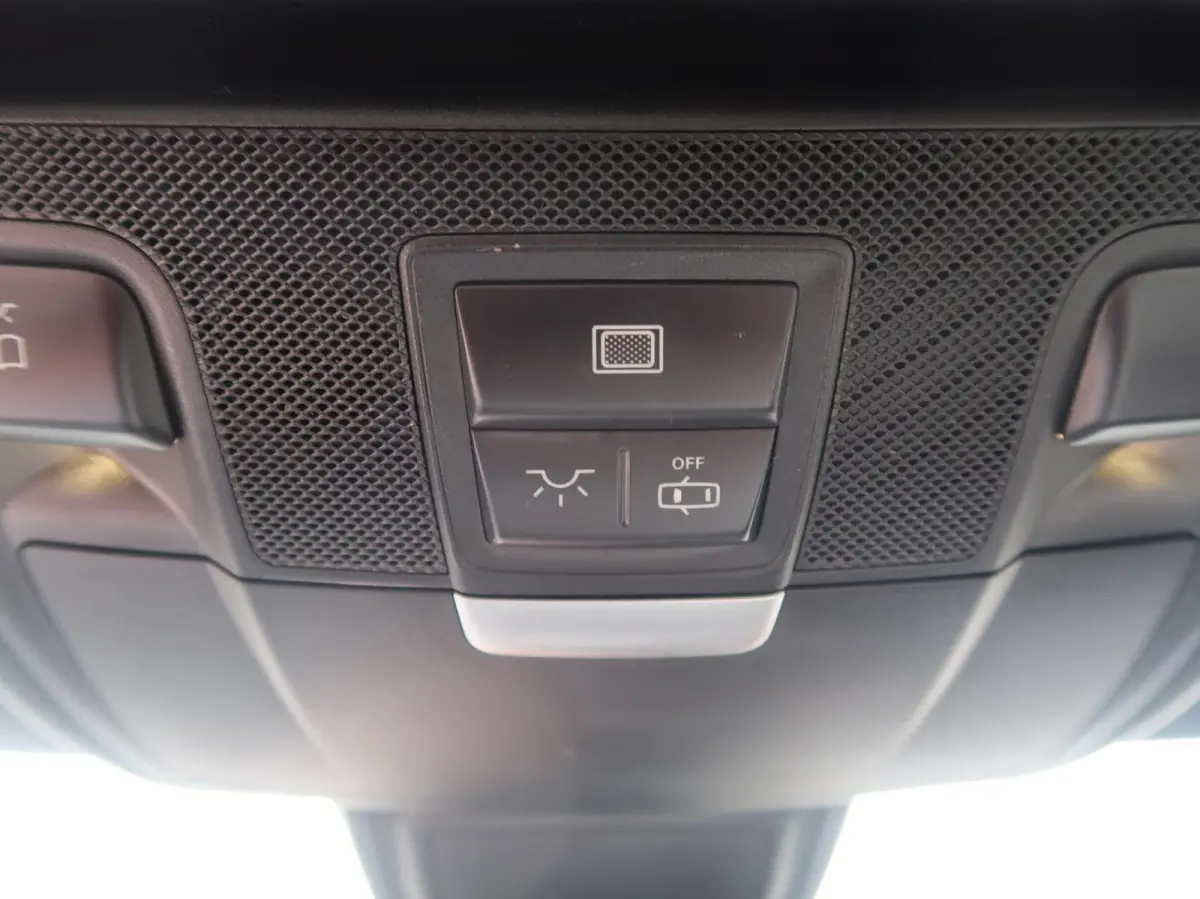 200 Aut MAGIC SKY-PANORAMADAK|CARPLAY|VLEUGELDEUREN|AIRSCARF|AIRCO|BLUETOOTH
