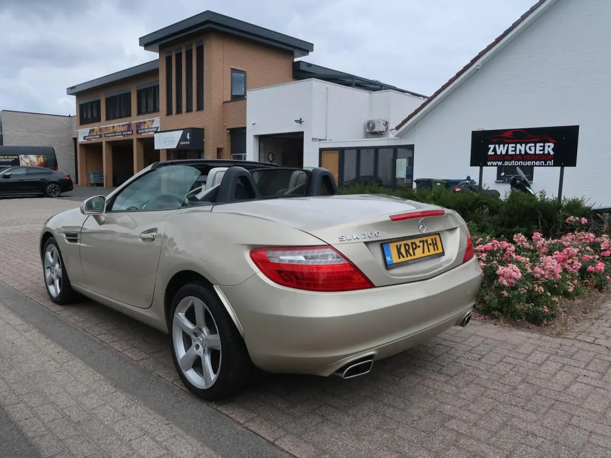 200 Aut MAGIC SKY-PANORAMADAK|CARPLAY|VLEUGELDEUREN|AIRSCARF|AIRCO|BLUETOOTH