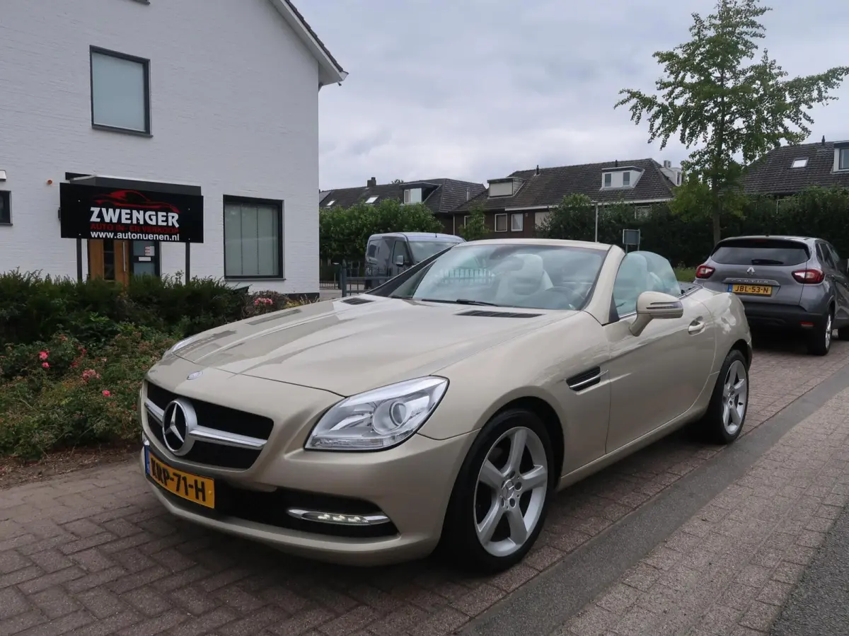 200 Aut MAGIC SKY-PANORAMADAK|CARPLAY|VLEUGELDEUREN|AIRSCARF|AIRCO|BLUETOOTH