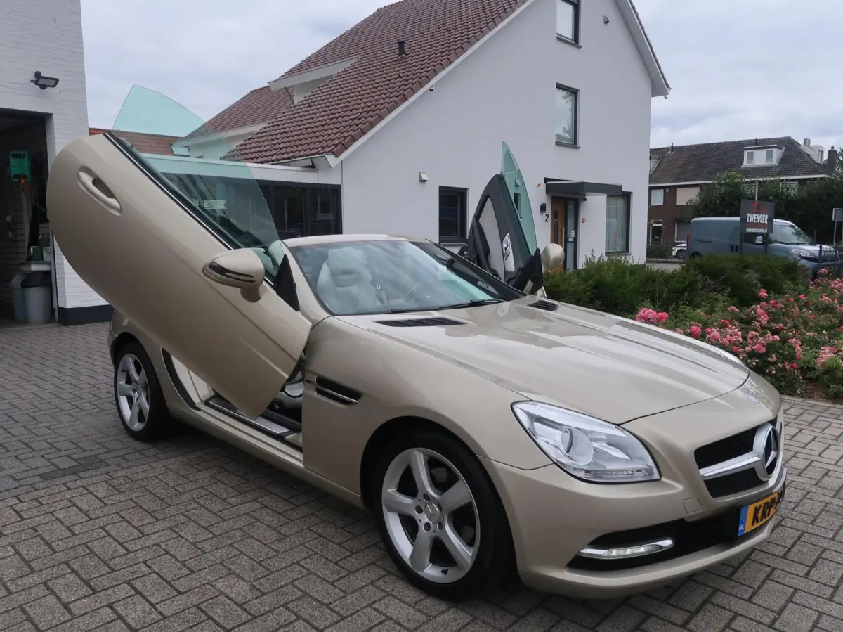 200 Aut MAGIC SKY-PANORAMADAK|CARPLAY|VLEUGELDEUREN|AIRSCARF|AIRCO|BLUETOOTH