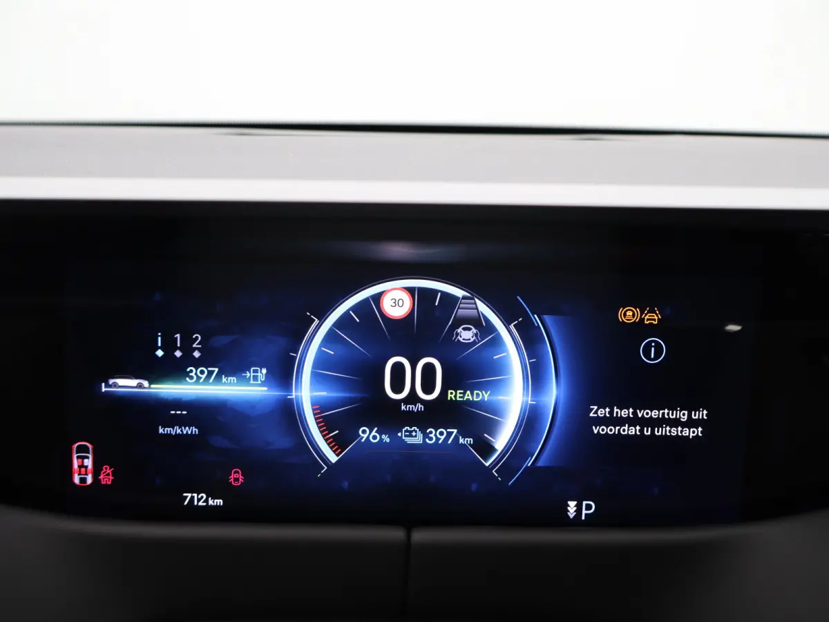 E-Tense Etoile 74 kWh | Nu in de showroom | Focal | leder | Stoel verw. + verkoeling | Massage | Panoramadak | 8 jaar garantie |