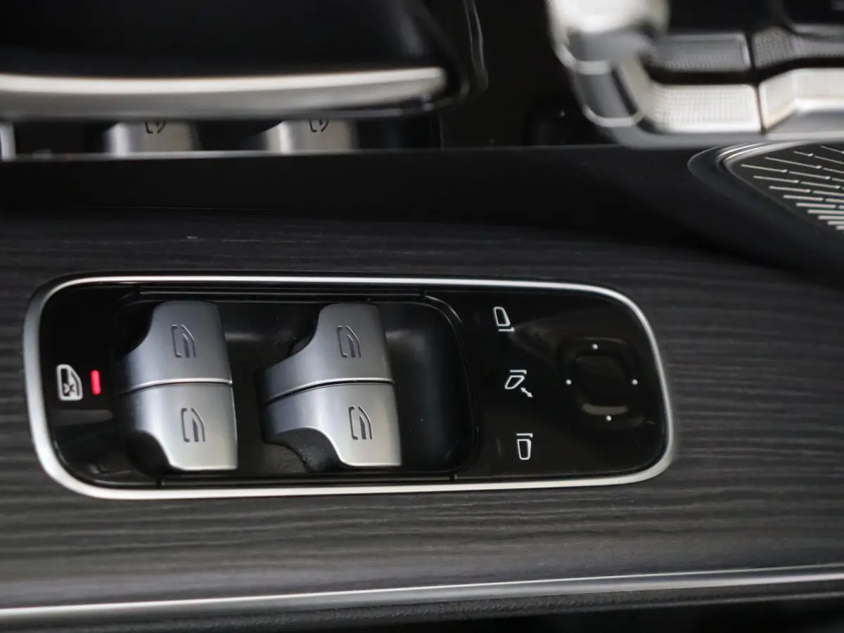 450 4MATIC AMG Line 7p 118 kWh Panoramadak / Luchtvering / Achterasbesturing / Burmester / Hyperscreen  / Rijassistentie + / Memory / 360 Camera / Zeer Compleet!