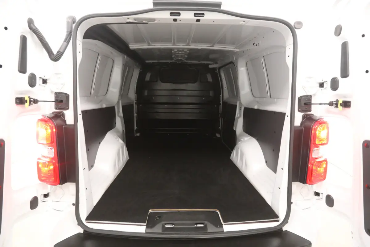 75 kWh L3H1 | Snelladen | SOH 91% | Clima | Camera | Cruise | 3 Zits | Carplay | Parkeersens.