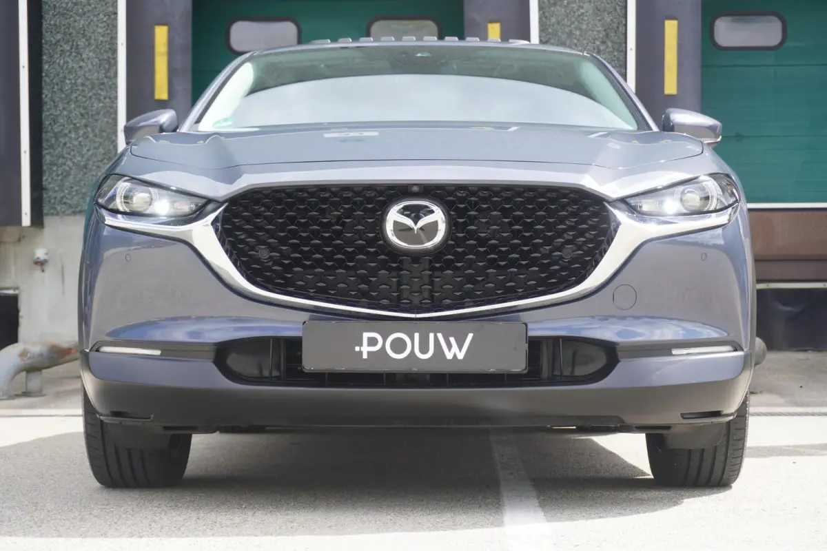 2.0 e-SkyActiv-X 180pk M Hybrid Luxury | Trekhaak | Lederen Bekleding | Panoramdak | Bose Audio