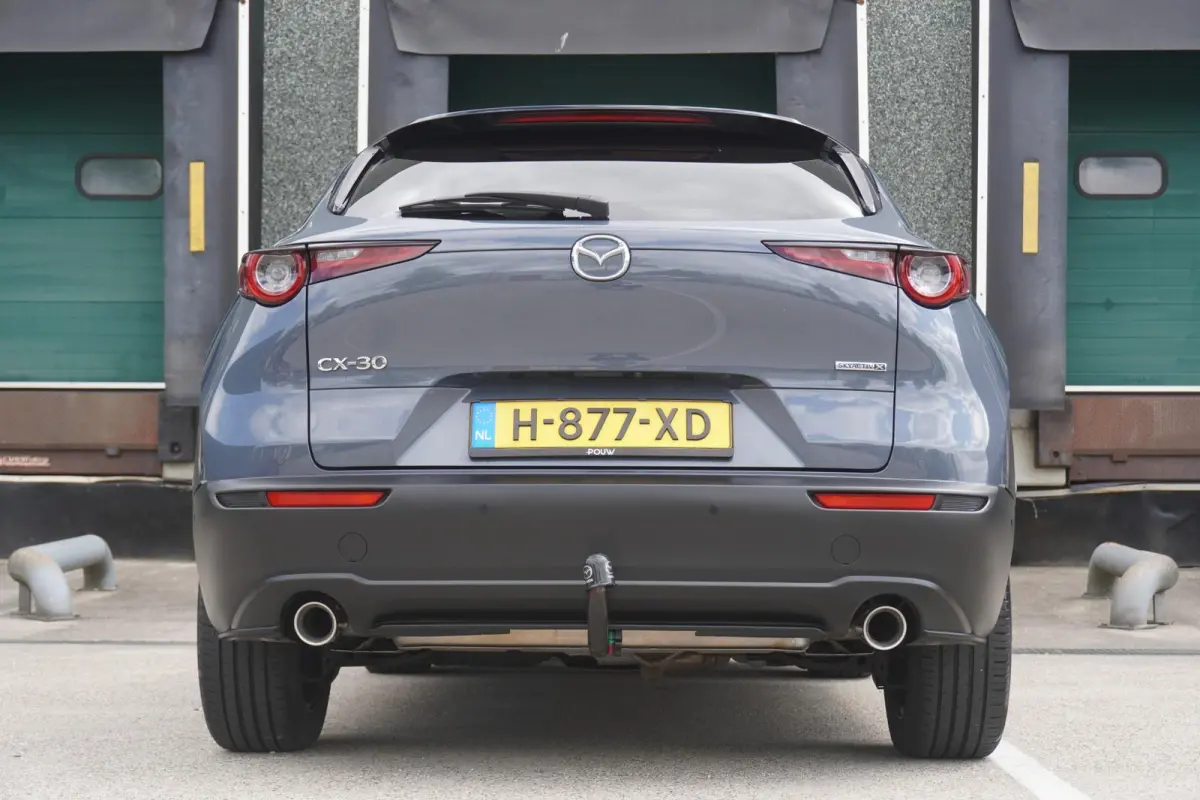 2.0 e-SkyActiv-X 180pk M Hybrid Luxury | Trekhaak | Lederen Bekleding | Panoramdak | Bose Audio