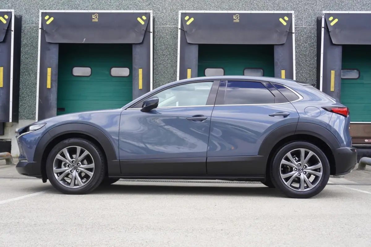 2.0 e-SkyActiv-X 180pk M Hybrid Luxury | Trekhaak | Lederen Bekleding | Panoramdak | Bose Audio