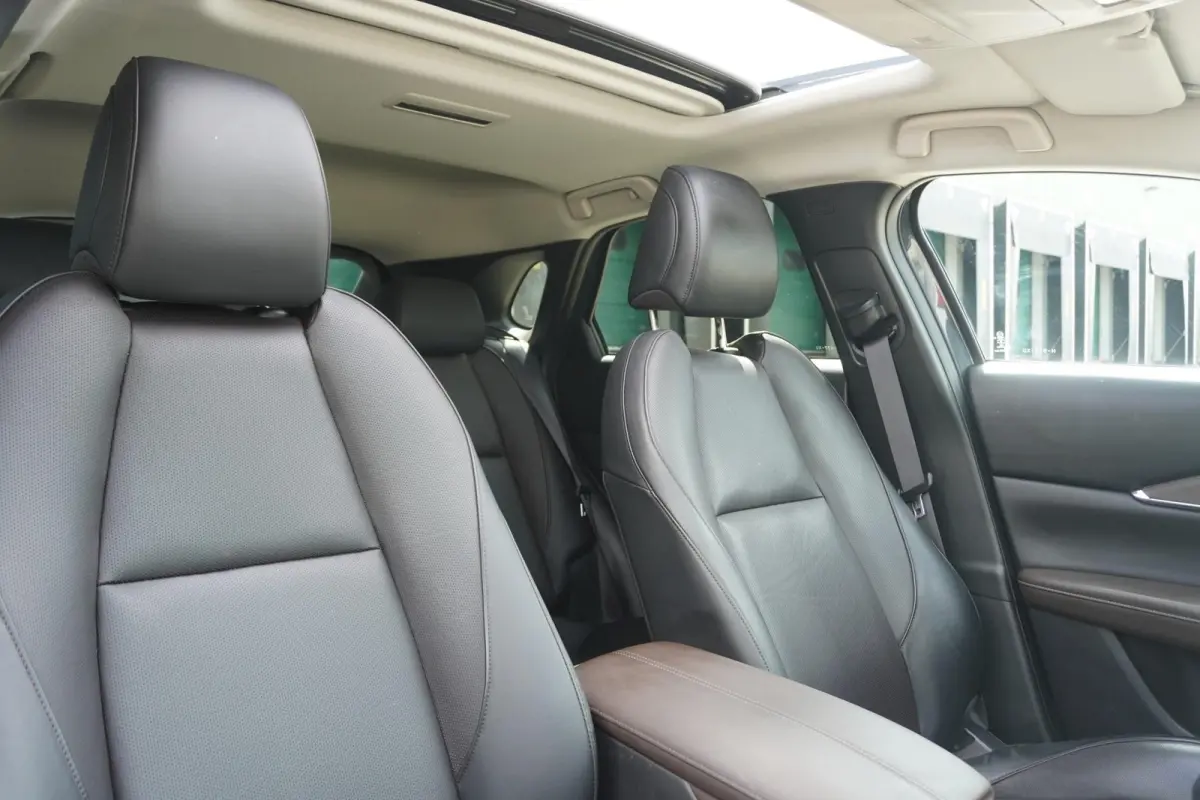 2.0 e-SkyActiv-X 180pk M Hybrid Luxury | Trekhaak | Lederen Bekleding | Panoramdak | Bose Audio