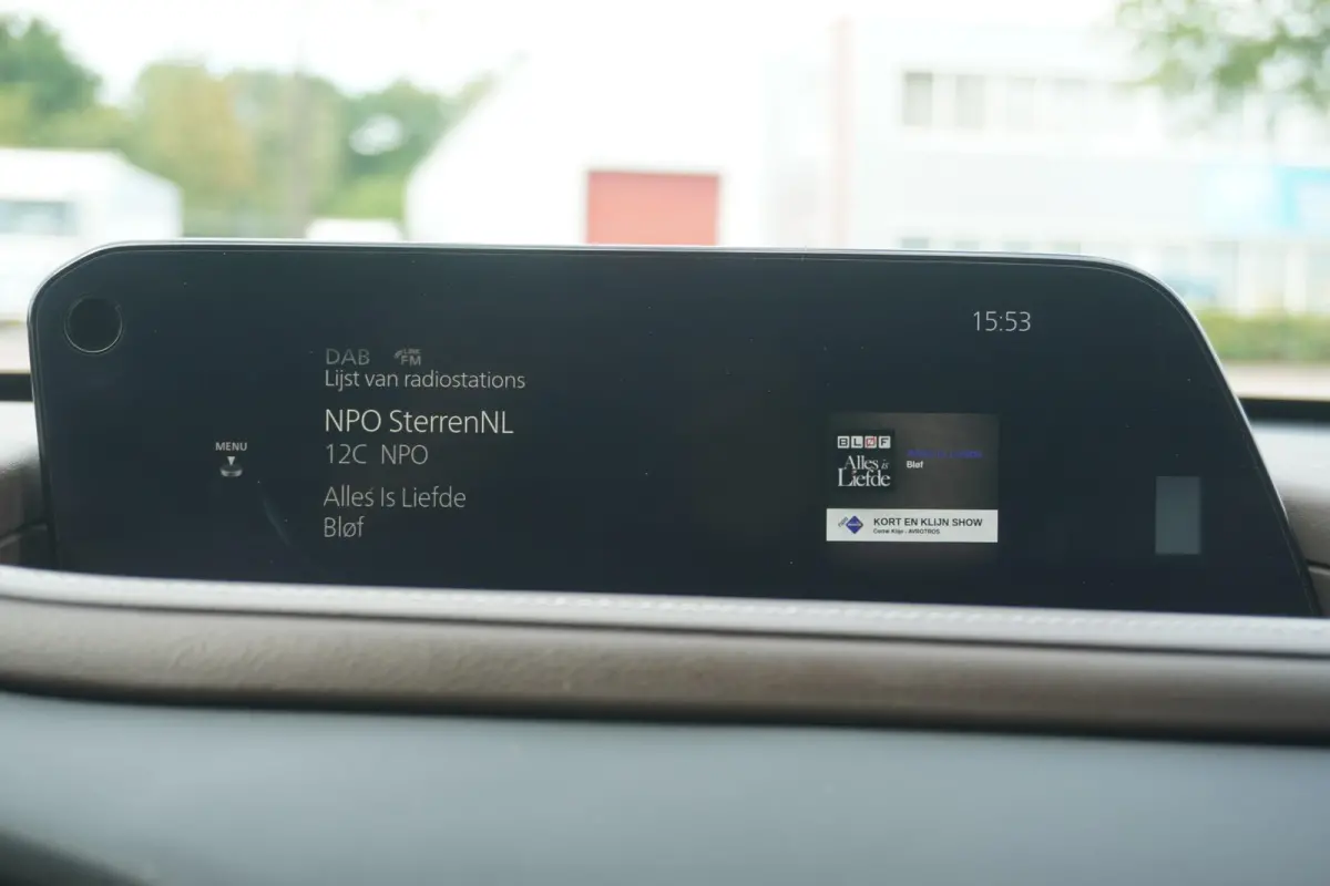 2.0 e-SkyActiv-X 180pk M Hybrid Luxury | Trekhaak | Lederen Bekleding | Panoramdak | Bose Audio