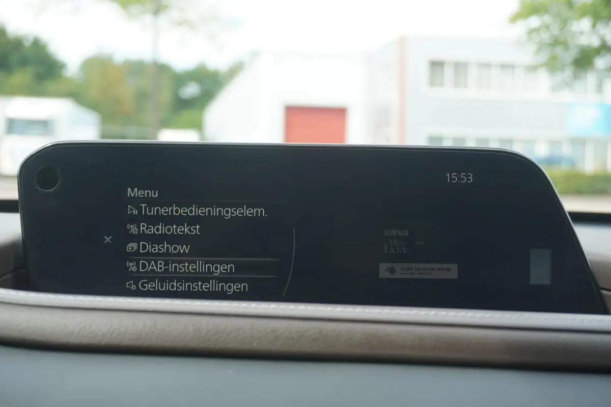 2.0 e-SkyActiv-X 180pk M Hybrid Luxury | Trekhaak | Lederen Bekleding | Panoramdak | Bose Audio
