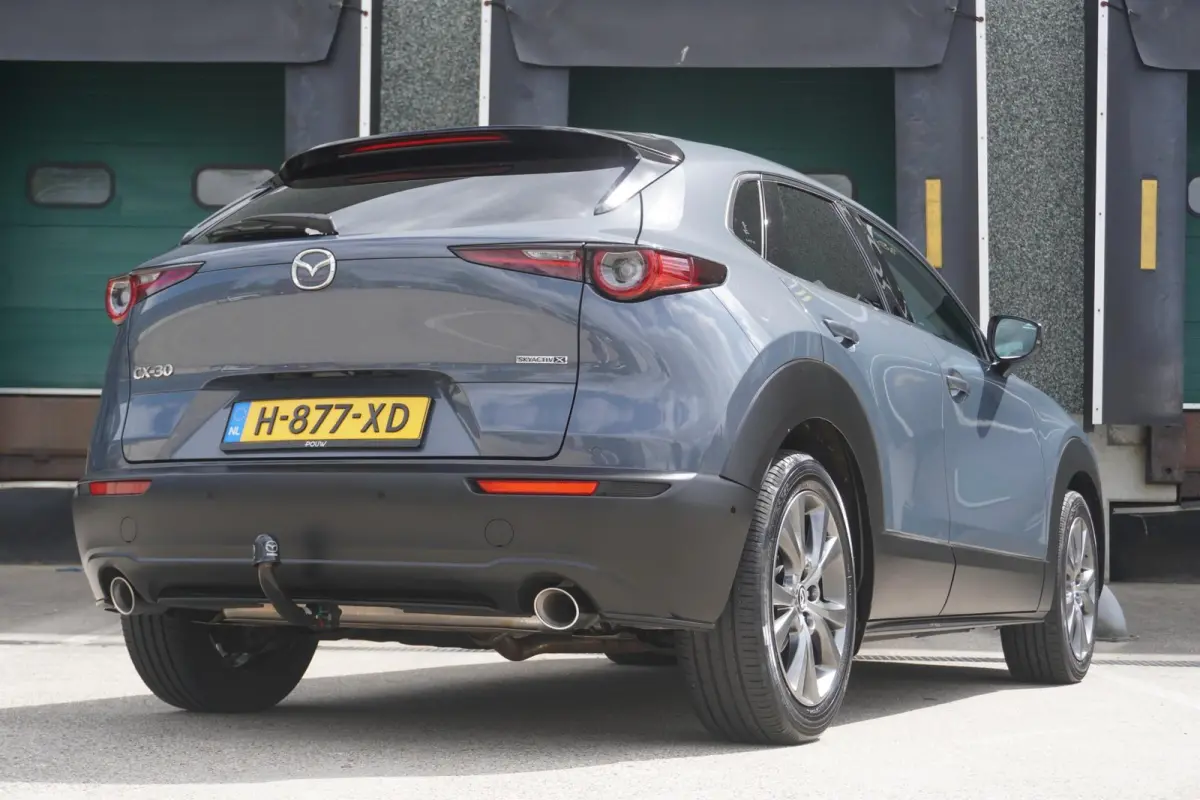 2.0 e-SkyActiv-X 180pk M Hybrid Luxury | Trekhaak | Lederen Bekleding | Panoramdak | Bose Audio