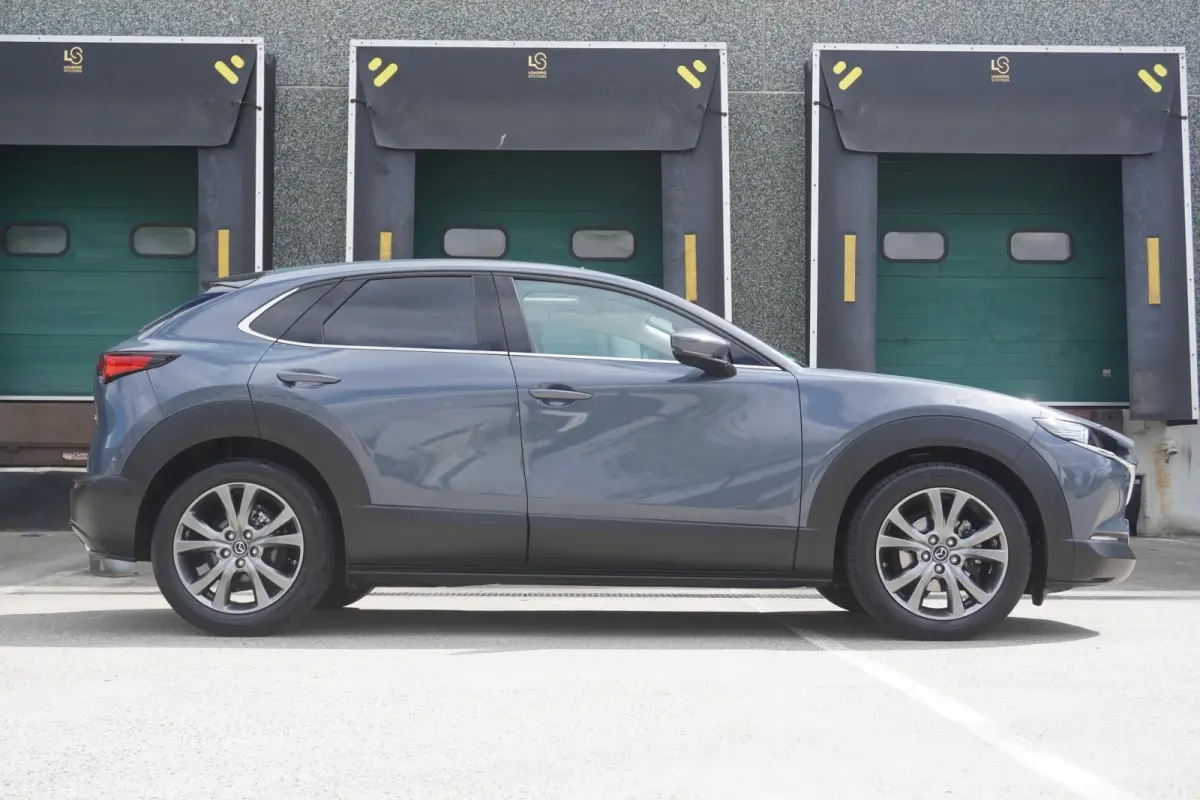 2.0 e-SkyActiv-X 180pk M Hybrid Luxury | Trekhaak | Lederen Bekleding | Panoramdak | Bose Audio