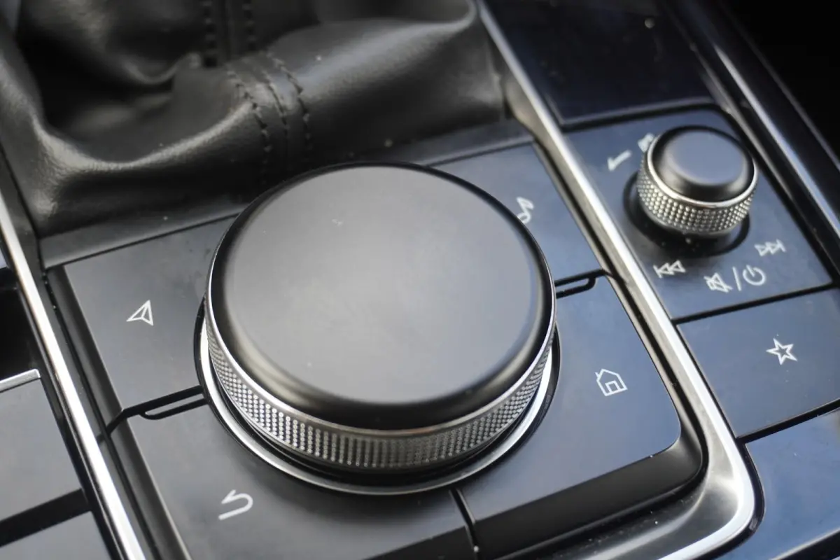 2.0 e-SkyActiv-X 180pk M Hybrid Luxury | Trekhaak | Lederen Bekleding | Panoramdak | Bose Audio