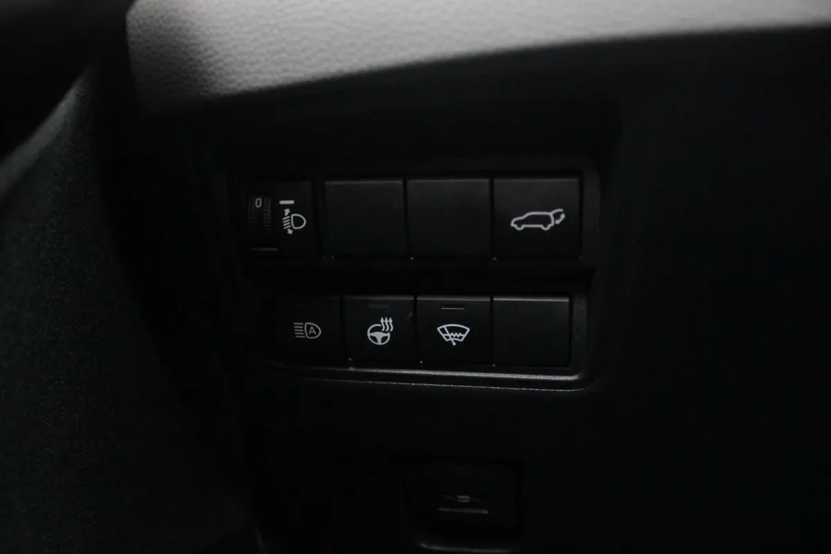 1.5 Hybrid Dynamic | KEYLESS ENTRY / START | VOORSTOELEN VERWARMD | STUUR VERWARMING | HEAD-UP DISPLAY | LED KOPLAMPEN | ADAPTIVE CRUISE CONTROL | LANE ASIST |  ELEKTRISCH BEDIENBARE ACHTERK