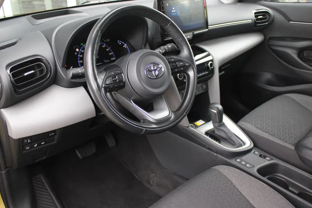 1.5 Hybrid Dynamic | KEYLESS ENTRY / START | VOORSTOELEN VERWARMD | STUUR VERWARMING | HEAD-UP DISPLAY | LED KOPLAMPEN | ADAPTIVE CRUISE CONTROL | LANE ASIST |  ELEKTRISCH BEDIENBARE ACHTERK