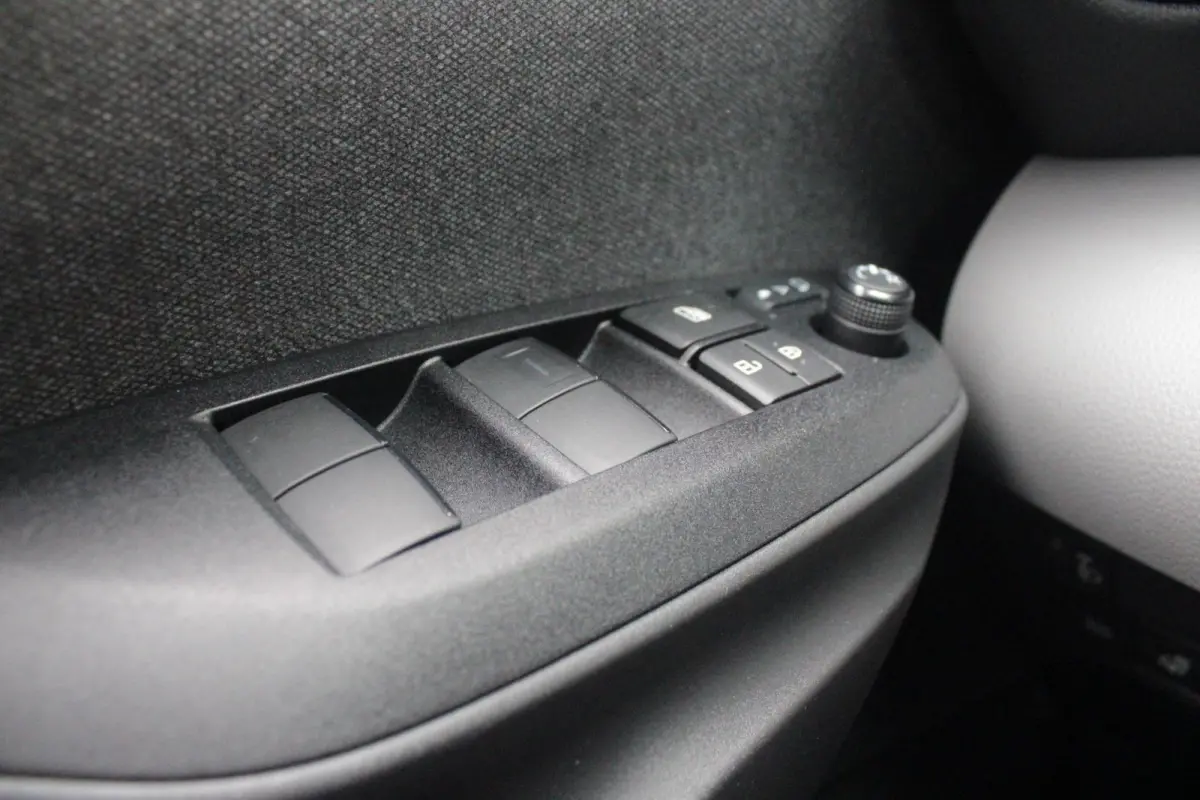 1.5 Hybrid Dynamic | KEYLESS ENTRY / START | VOORSTOELEN VERWARMD | STUUR VERWARMING | HEAD-UP DISPLAY | LED KOPLAMPEN | ADAPTIVE CRUISE CONTROL | LANE ASIST |  ELEKTRISCH BEDIENBARE ACHTERK