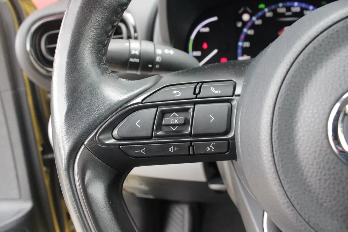 1.5 Hybrid Dynamic | KEYLESS ENTRY / START | VOORSTOELEN VERWARMD | STUUR VERWARMING | HEAD-UP DISPLAY | LED KOPLAMPEN | ADAPTIVE CRUISE CONTROL | LANE ASIST |  ELEKTRISCH BEDIENBARE ACHTERK