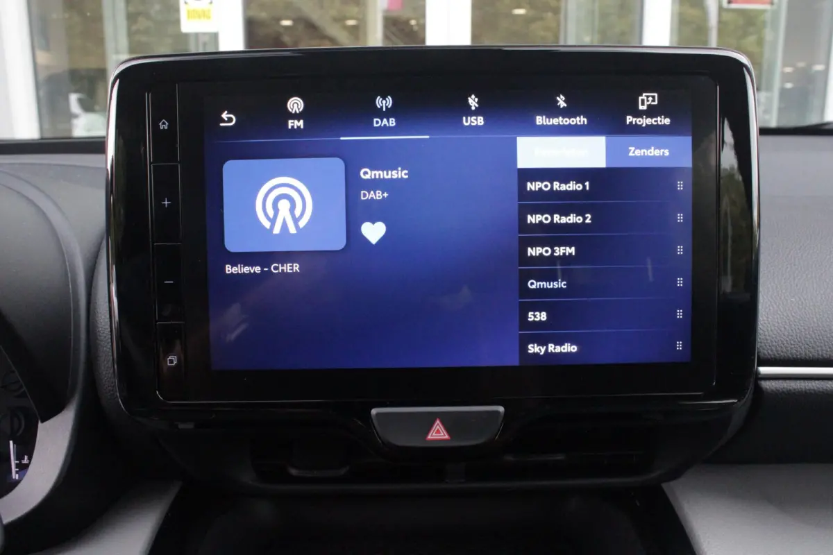 1.5 Hybrid Dynamic | KEYLESS ENTRY / START | VOORSTOELEN VERWARMD | STUUR VERWARMING | HEAD-UP DISPLAY | LED KOPLAMPEN | ADAPTIVE CRUISE CONTROL | LANE ASIST |  ELEKTRISCH BEDIENBARE ACHTERK