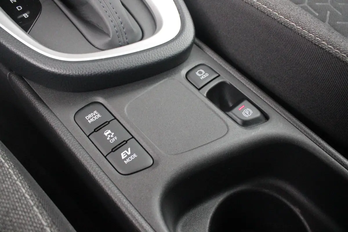 1.5 Hybrid Dynamic | KEYLESS ENTRY / START | VOORSTOELEN VERWARMD | STUUR VERWARMING | HEAD-UP DISPLAY | LED KOPLAMPEN | ADAPTIVE CRUISE CONTROL | LANE ASIST |  ELEKTRISCH BEDIENBARE ACHTERK